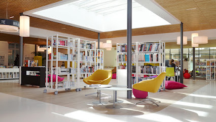 Moda International, Magasin De Fournitures De Bureau à Paris 12