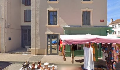 Paprika, Papeterie à Saint-Just-en-Chevalet